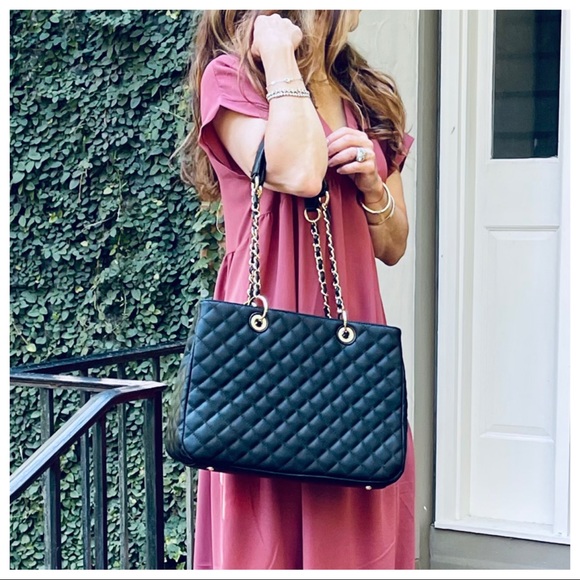 #03 Fabulous vegan leather quilted chain tote Bag - Picture 4 of 8